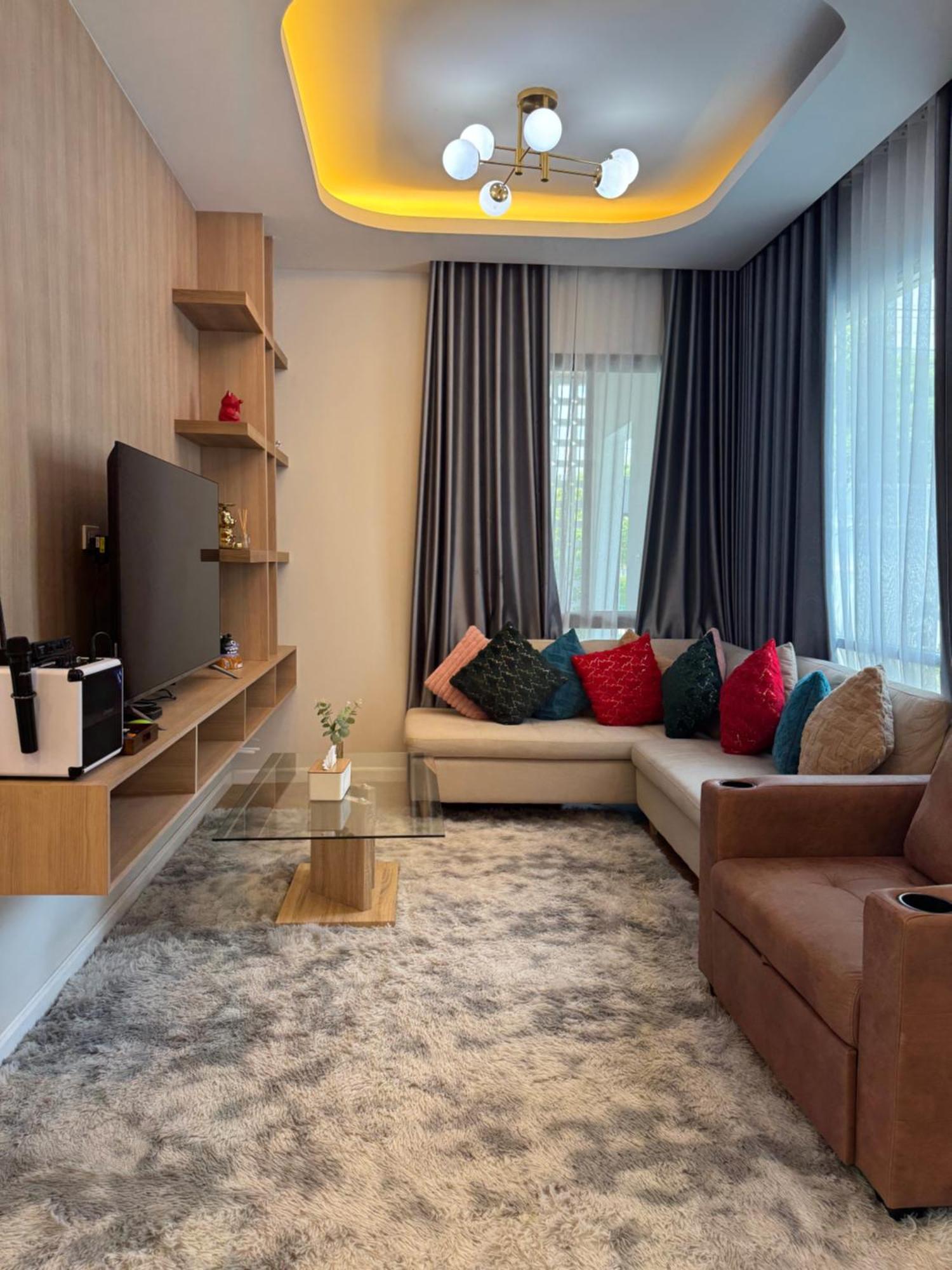 96 Ruamchok Villa
